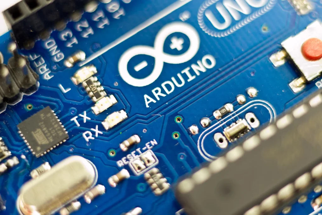 Arduino or Raspberry Pi for Display Projects: Selection Notes